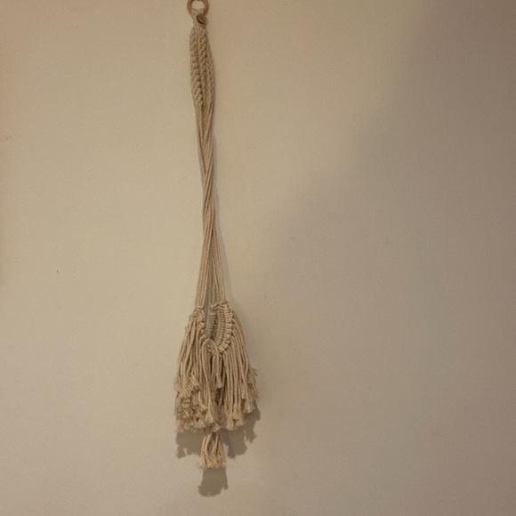 Macrame plant holder - Picture 3 of 5